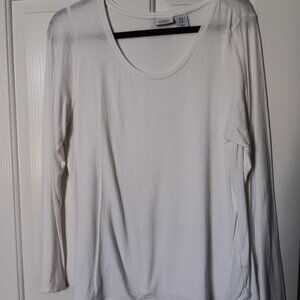 Sigrid Olsen Long Sleeve Pullover Tunic T-Shirt Top. Color is White in Size XL